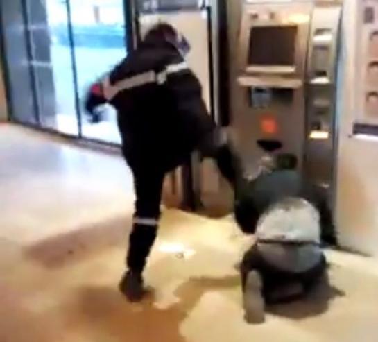 5854631_vigile_545x460_autocrop