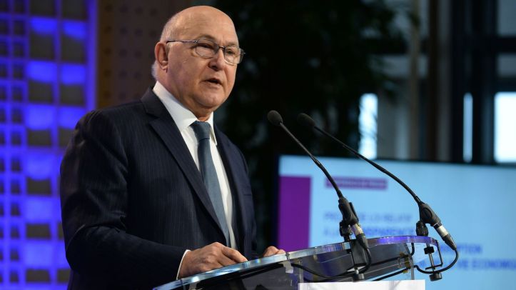 le-ministre-des-finances-michel-sapin-presente-la-loi-anti-corruption-lors-d-une-conference-de-presse-le-30-mars-2016-a-paris_5573709