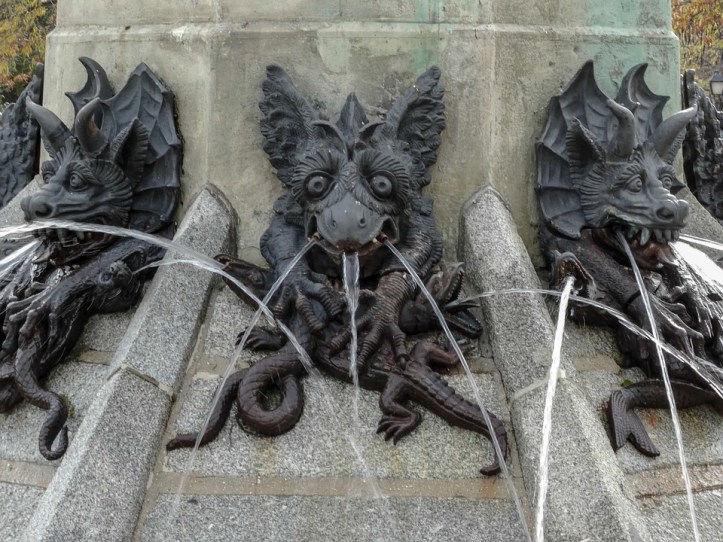 statue-542745_960_720