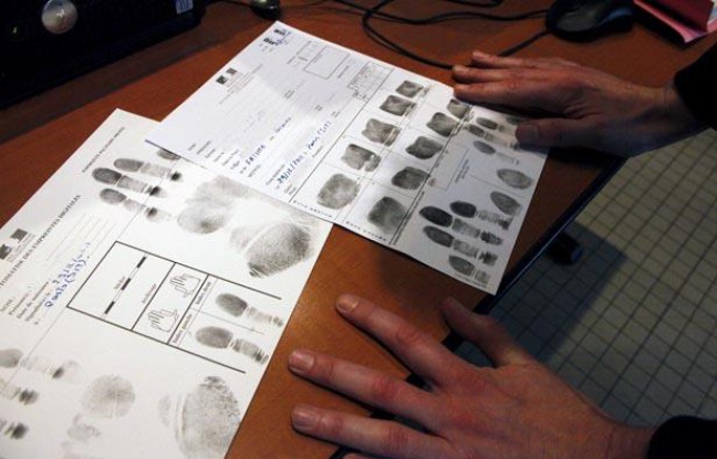 648x415_prise-empreintes-digitales-commissariat-police-19e-arrondissement-paris