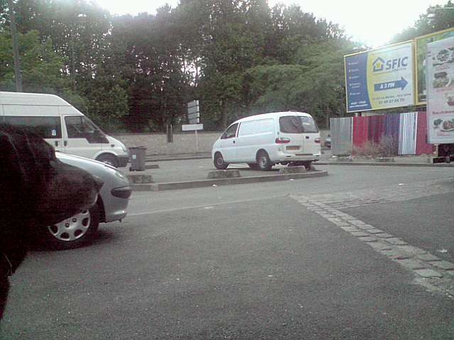 29 Ivry sur Seine avenue de Verdun (France).