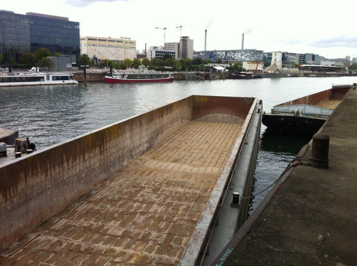 Charenton, la Seine. FRANCE.