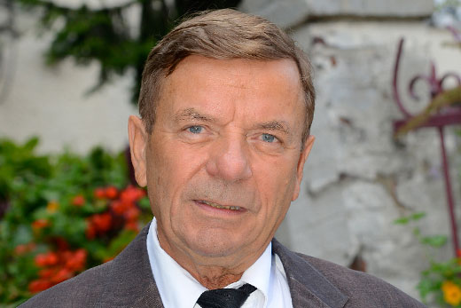 Il est beau le monsieur.